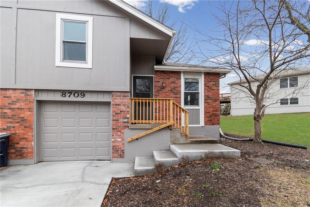 Listing Photo MLS #HMS2604060