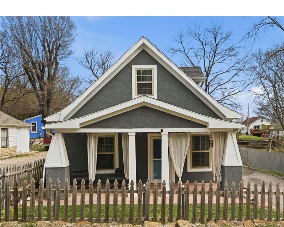 Listing Photo MLS #HMS2607694