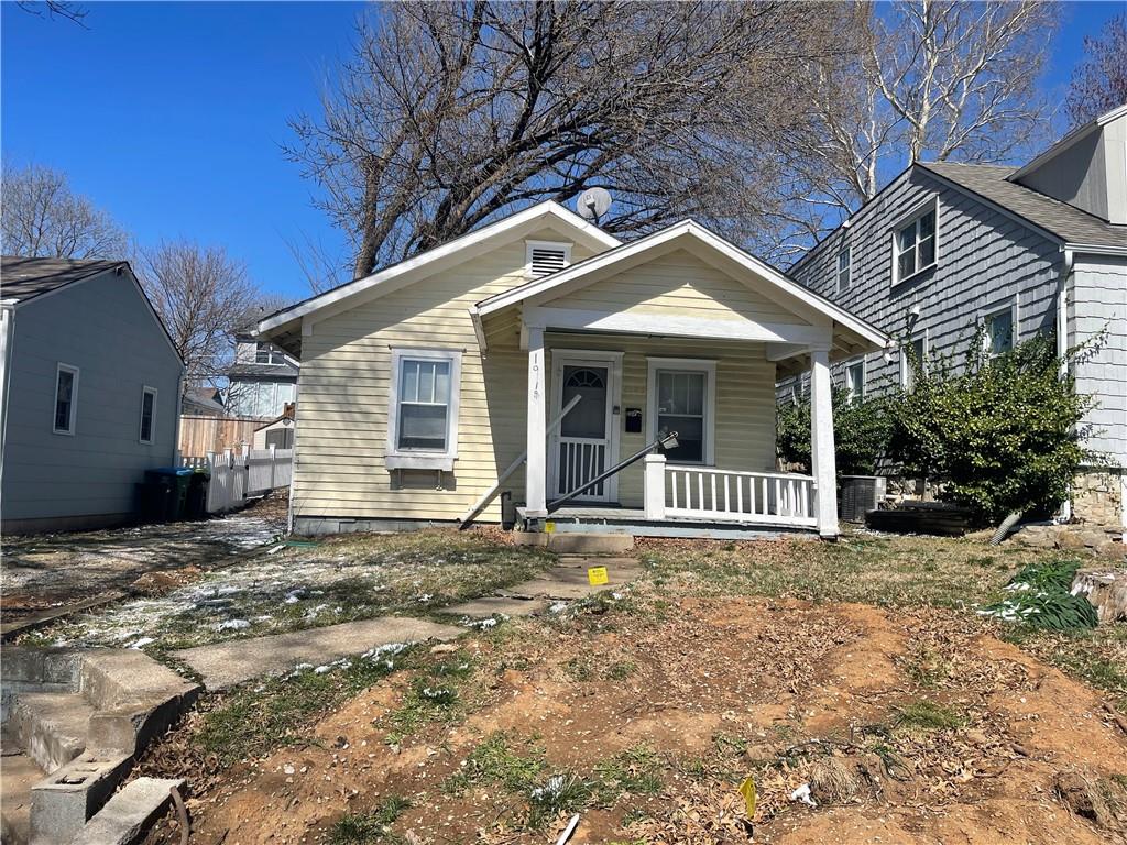 Listing Photo MLS #HMS2607777