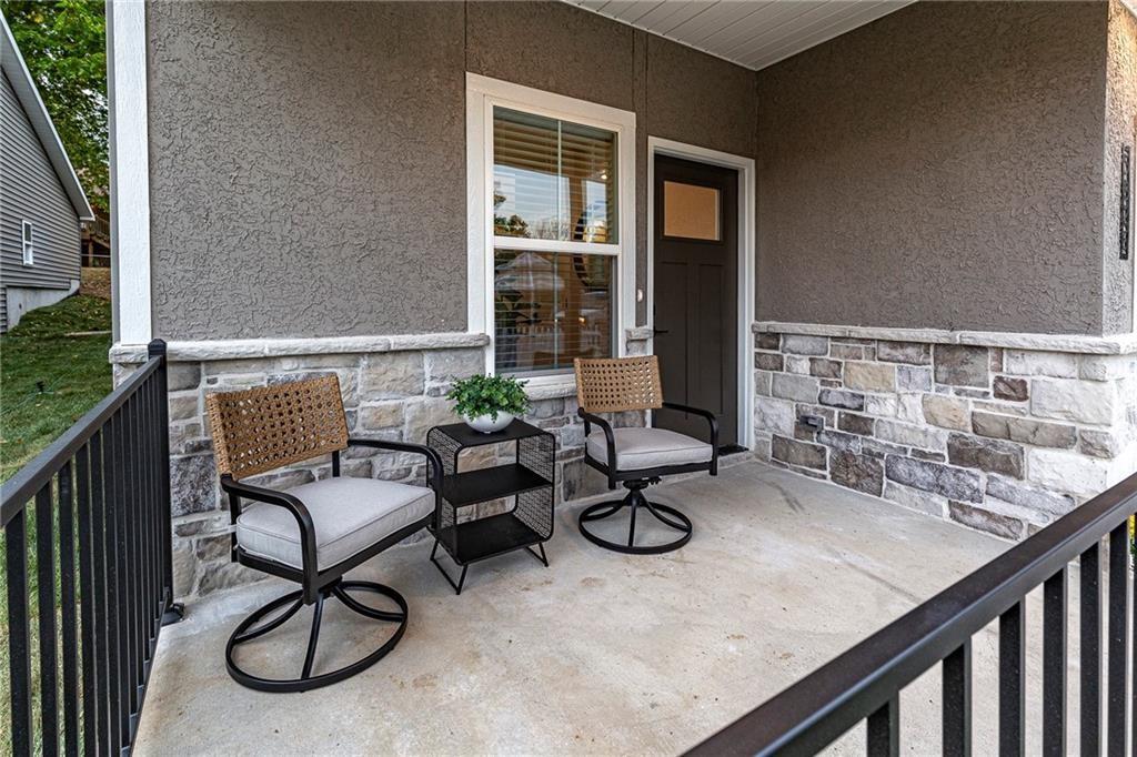 Listing Photo MLS #HMS2608373