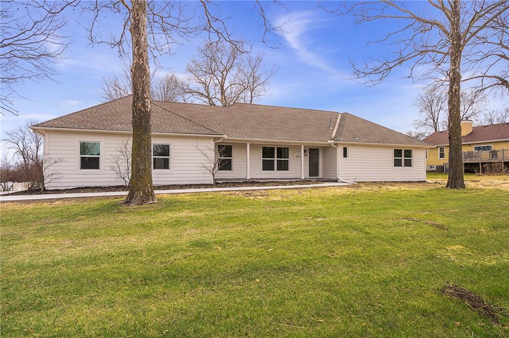 Listing Photo MLS #HMS2609192