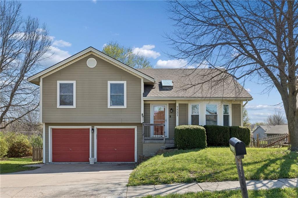 Listing Photo MLS #HMS2610709