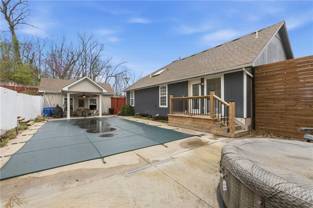 Listing Photo MLS #HMS2610757