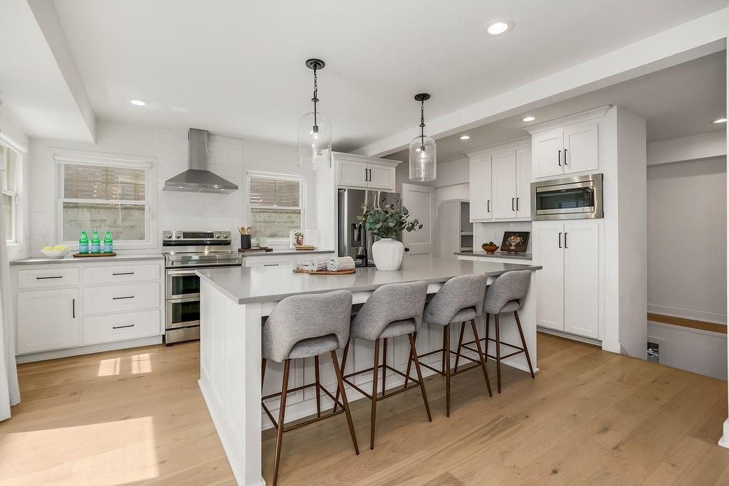 Listing Photo MLS #HMS2612519