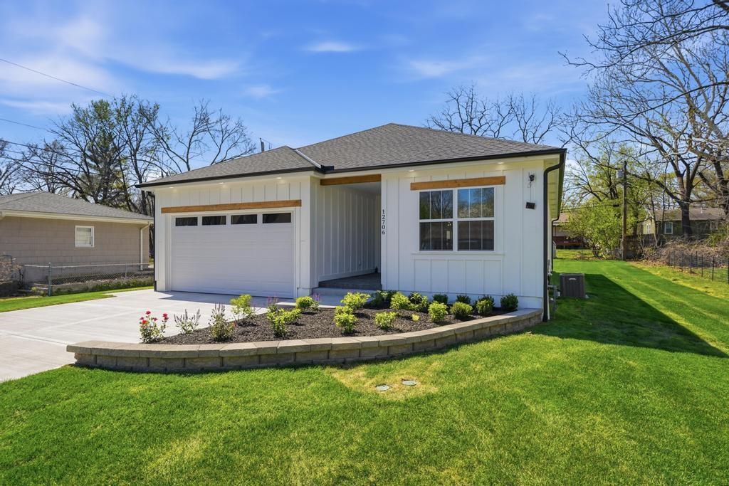 Listing Photo MLS #HMS2612946