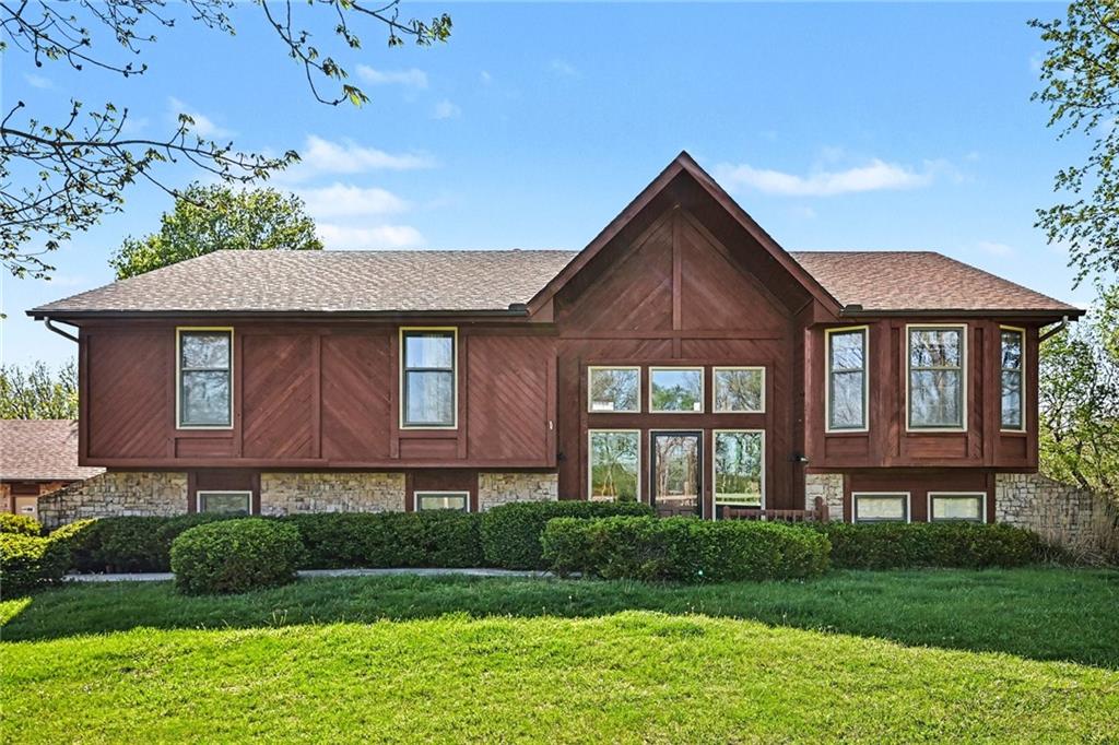 Listing Photo MLS #HMS2613300