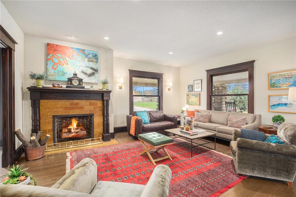 Listing Photo MLS #HMS2613475