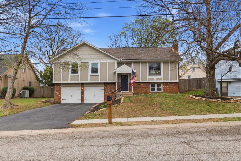 Listing Photo MLS #HMS2613578