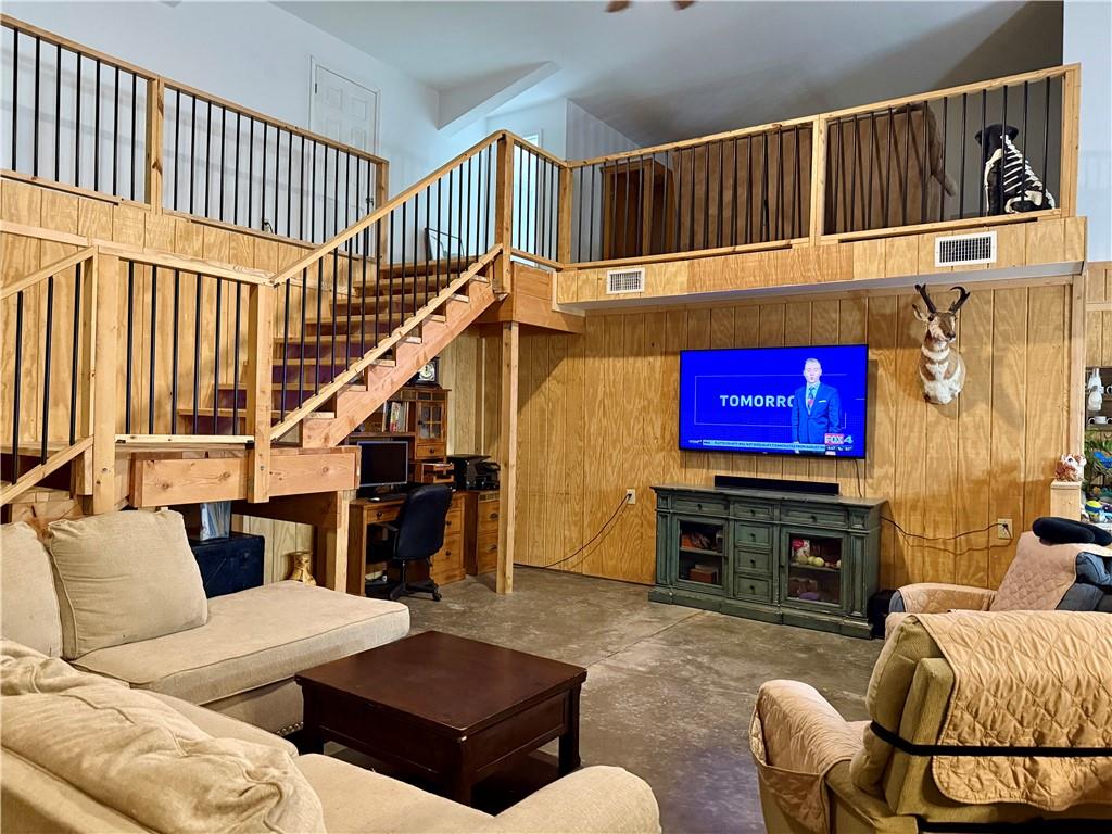 Listing Photo MLS #HMS2613629