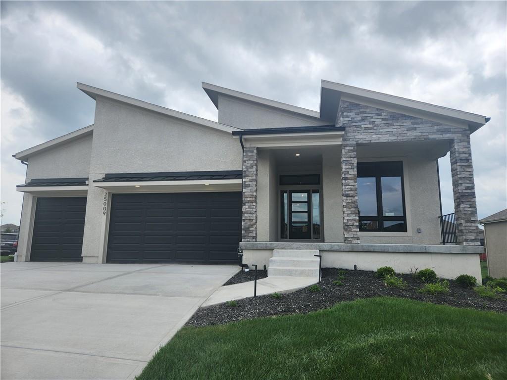 Listing Photo MLS #HMS2614700