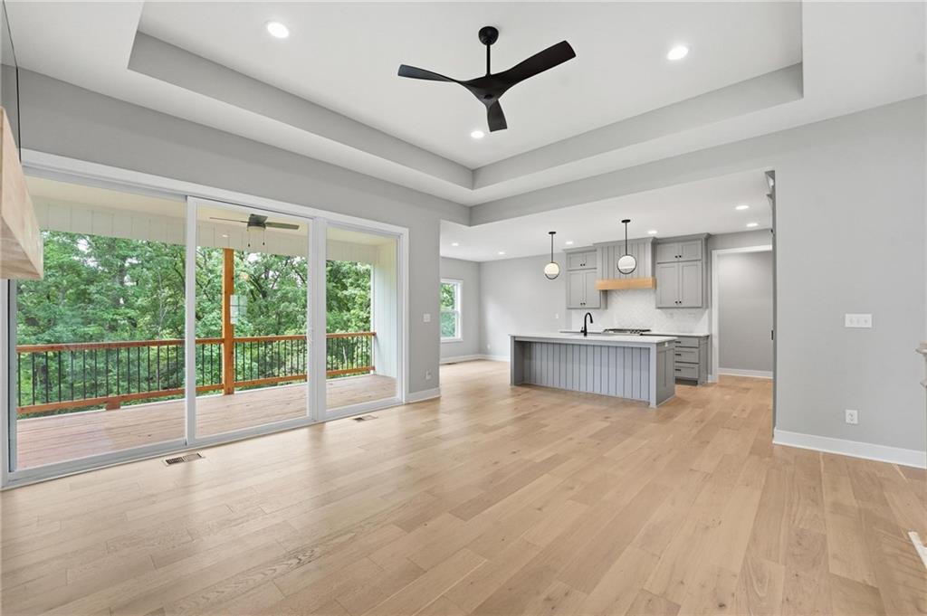 Listing Photo MLS #HMS2615922