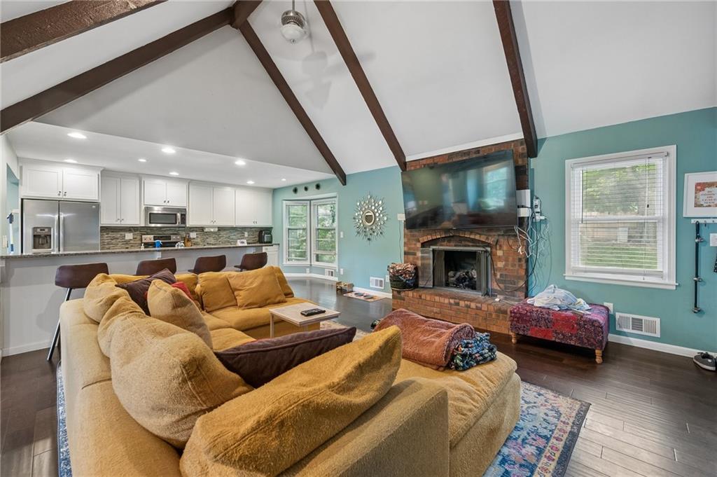 Listing Photo MLS #HMS2616330