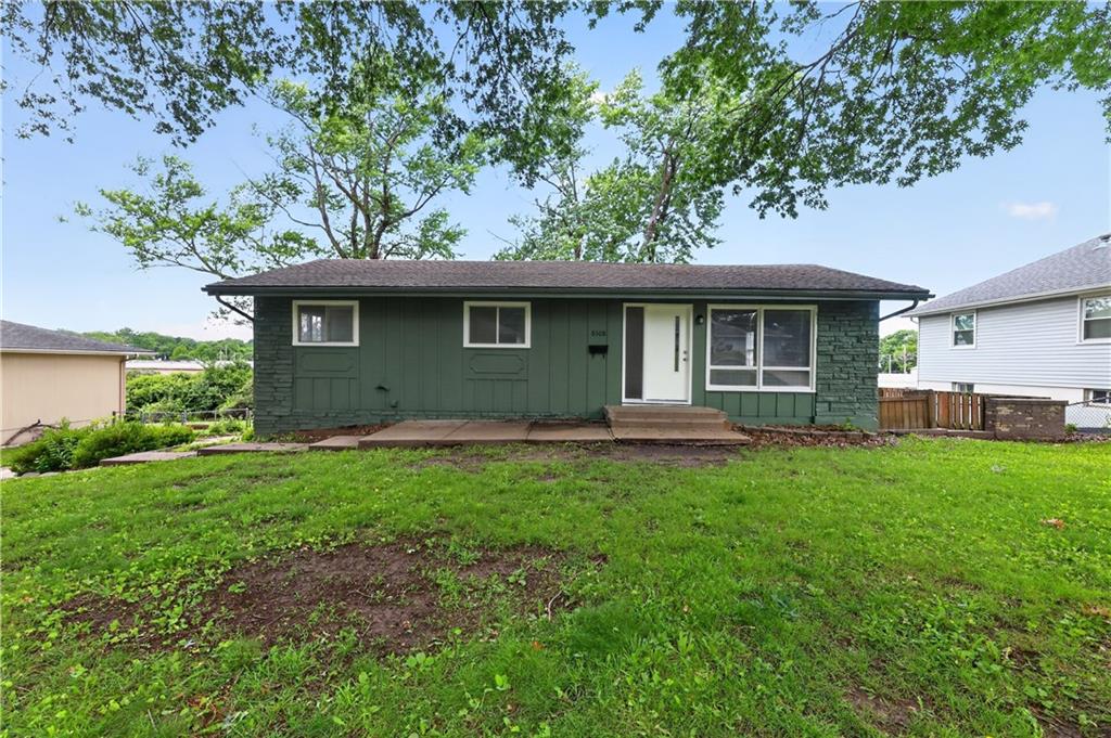 Listing Photo MLS #HMS2617572