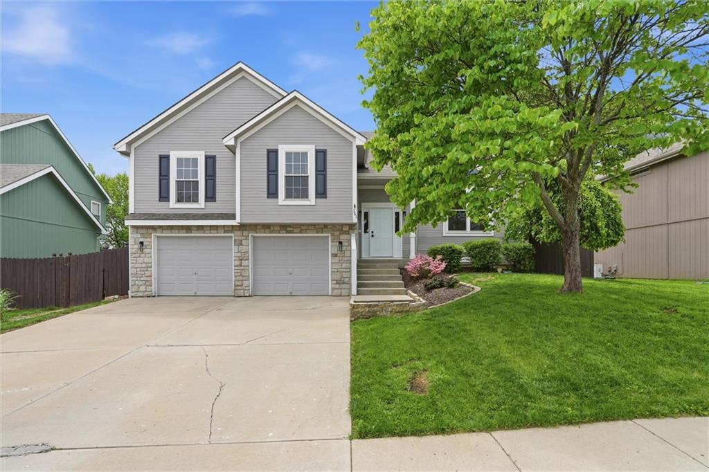 Listing Photo MLS #HMS2617903