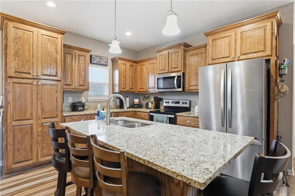 Listing Photo MLS #HMS2617985
