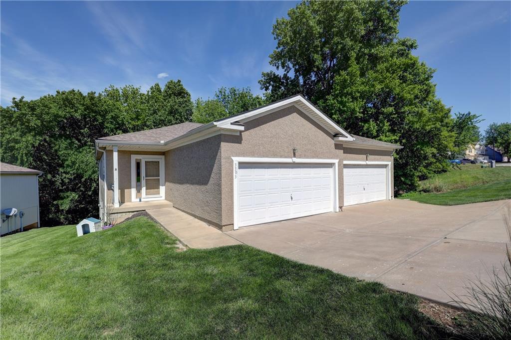 Listing Photo MLS #HMS2618791