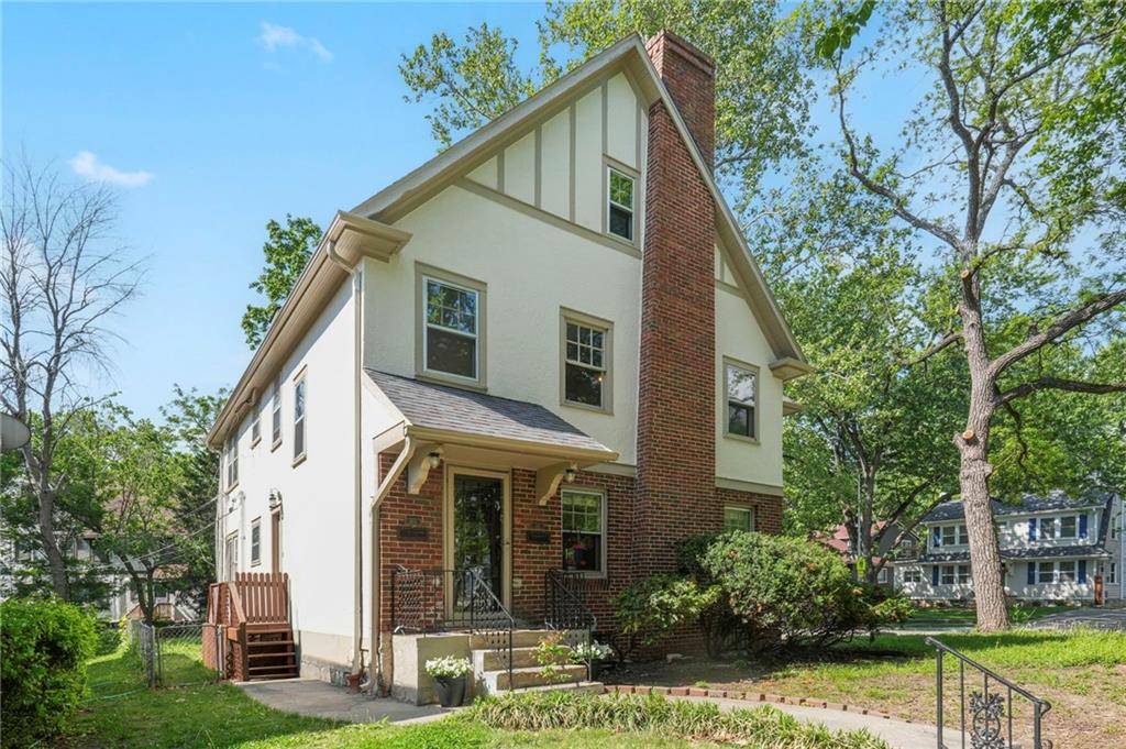 Listing Photo MLS #HMS2618925