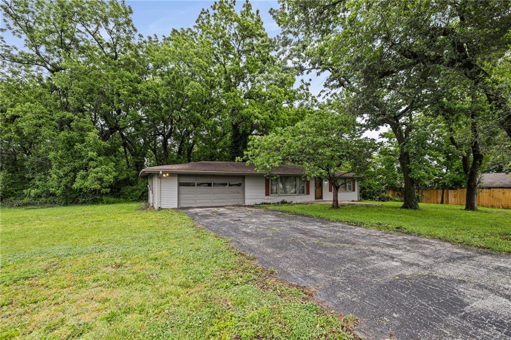 Listing Photo MLS #HMS2620711