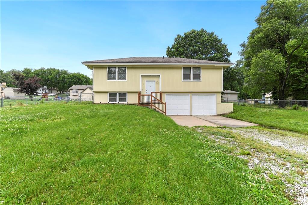 Listing Photo MLS #HMS2621341