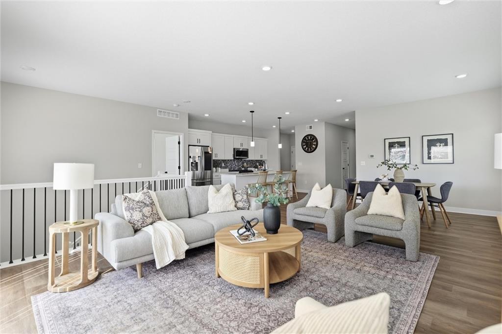 Listing Photo MLS #HMS2621651