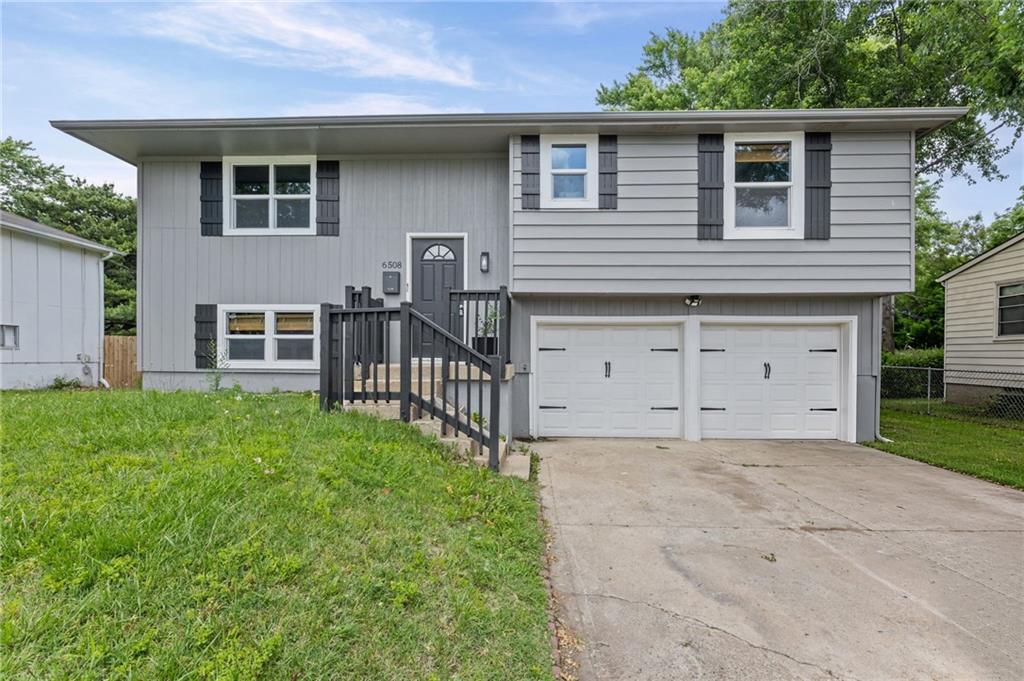 Listing Photo MLS #HMS2621967