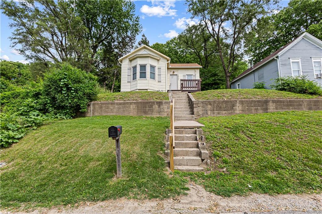 Listing Photo MLS #HMS2622707