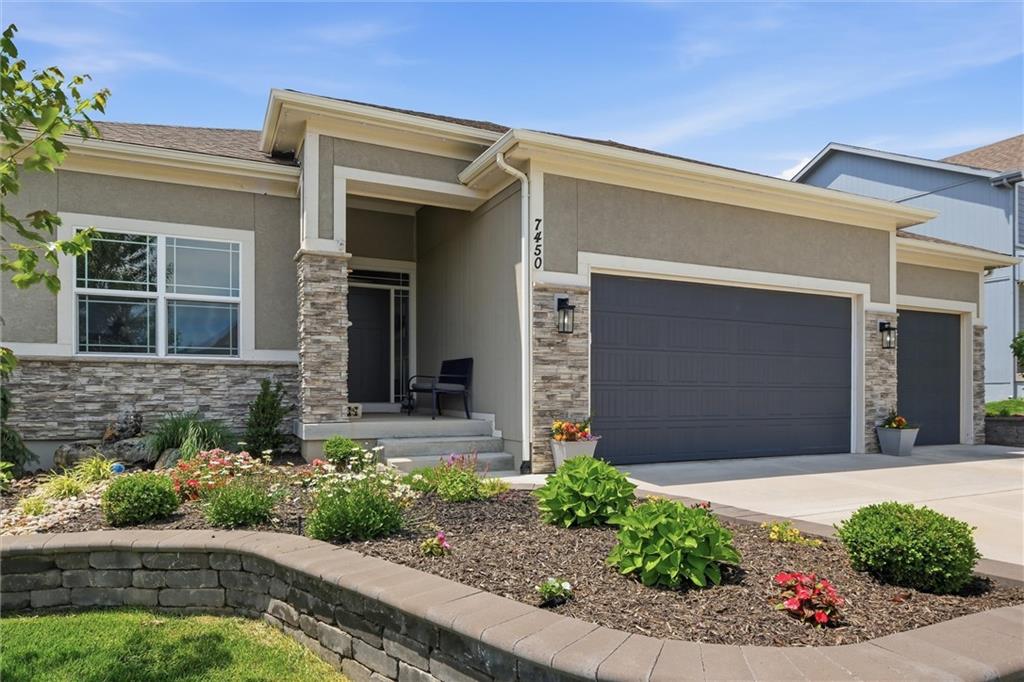 Listing Photo MLS #HMS2622739
