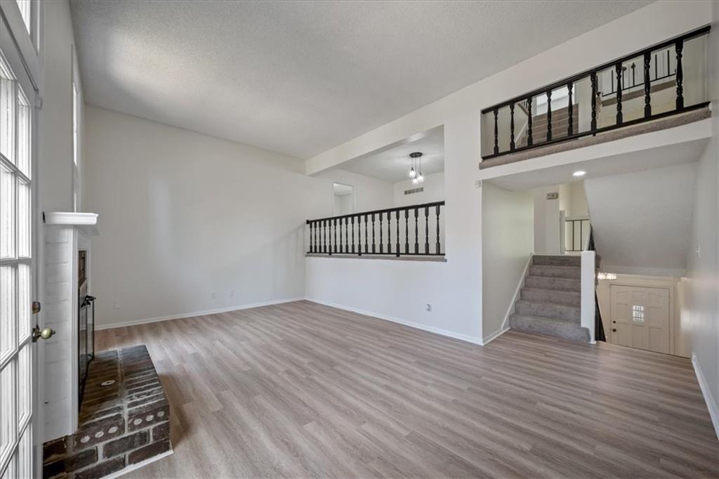 Listing Photo MLS #HMS2622880