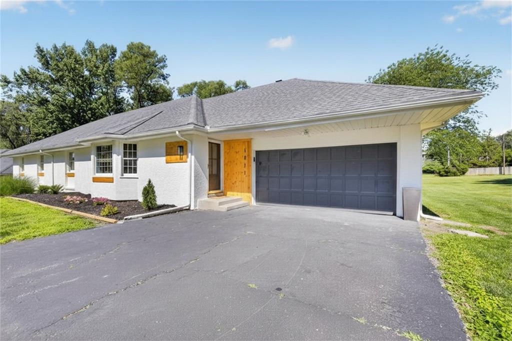Listing Photo MLS #HMS2622904