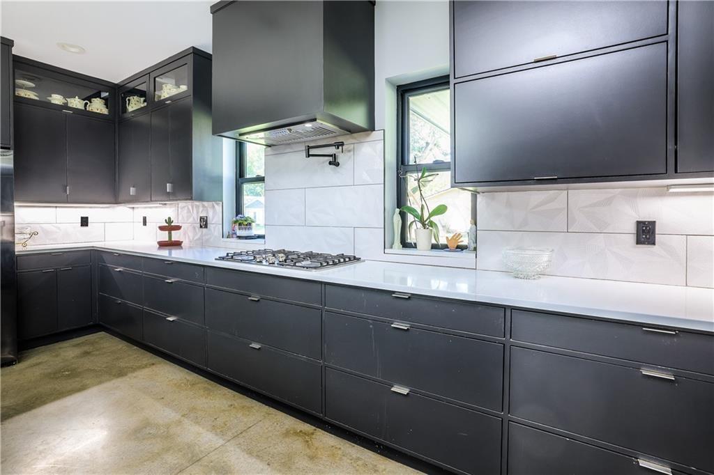 Listing Photo MLS #HMS2623554