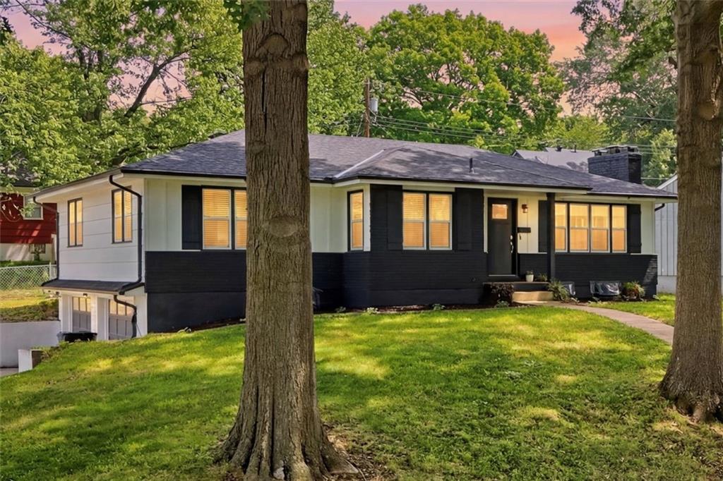 Listing Photo MLS #HMS2623923