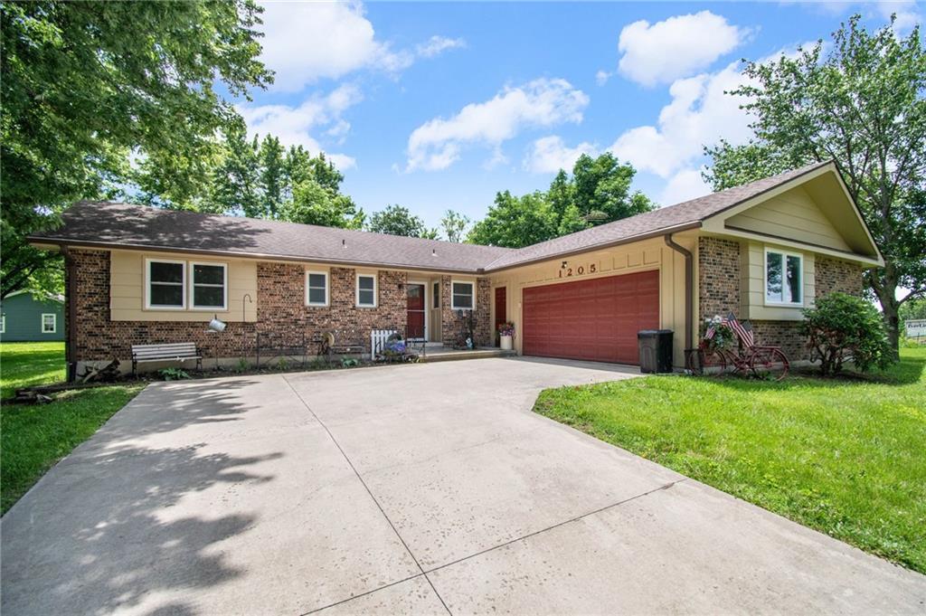 Listing Photo MLS #HMS2624170