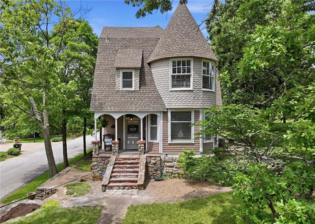 Listing Photo MLS #HMS2624775