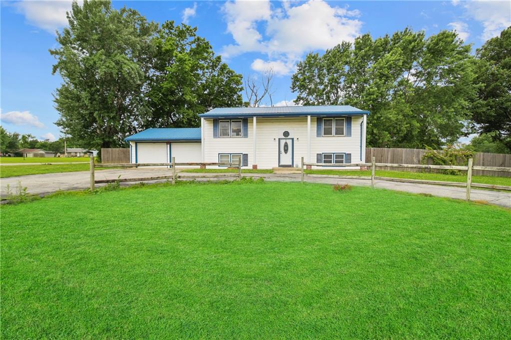 Listing Photo MLS #HMS2625090