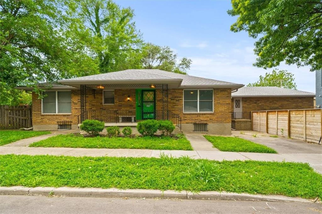 Listing Photo MLS #HMS2625179