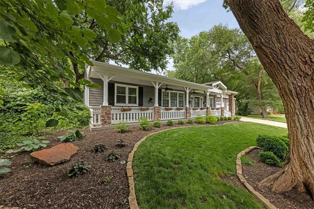 Listing Photo MLS #HMS2625521