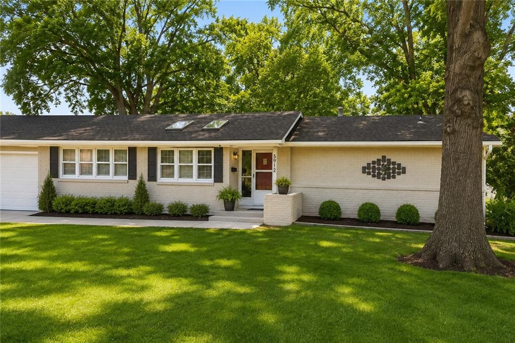 Listing Photo MLS #HMS2625555