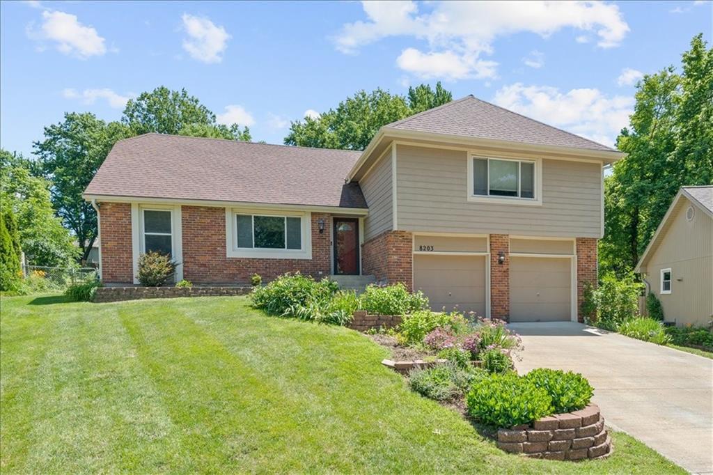 Listing Photo MLS #HMS2625626