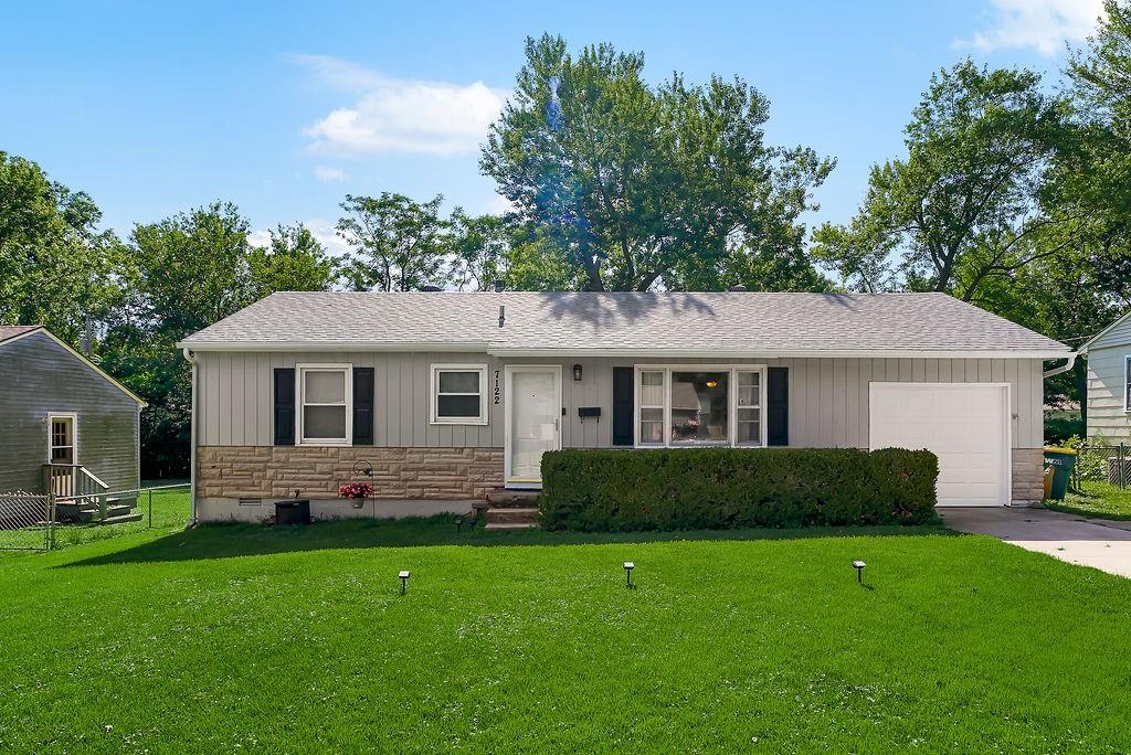 Listing Photo MLS #HMS2625815