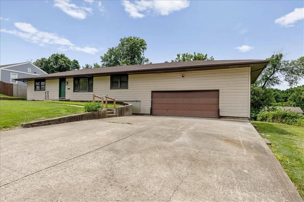 Listing Photo MLS #HMS2625878
