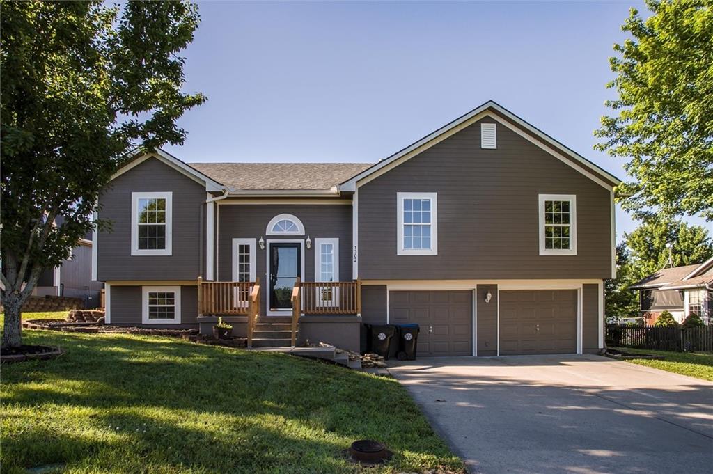 Listing Photo MLS #HMS2625981