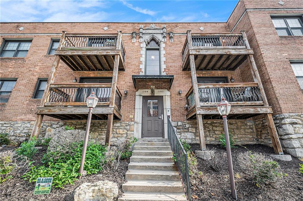 Listing Photo MLS #HMS2626011