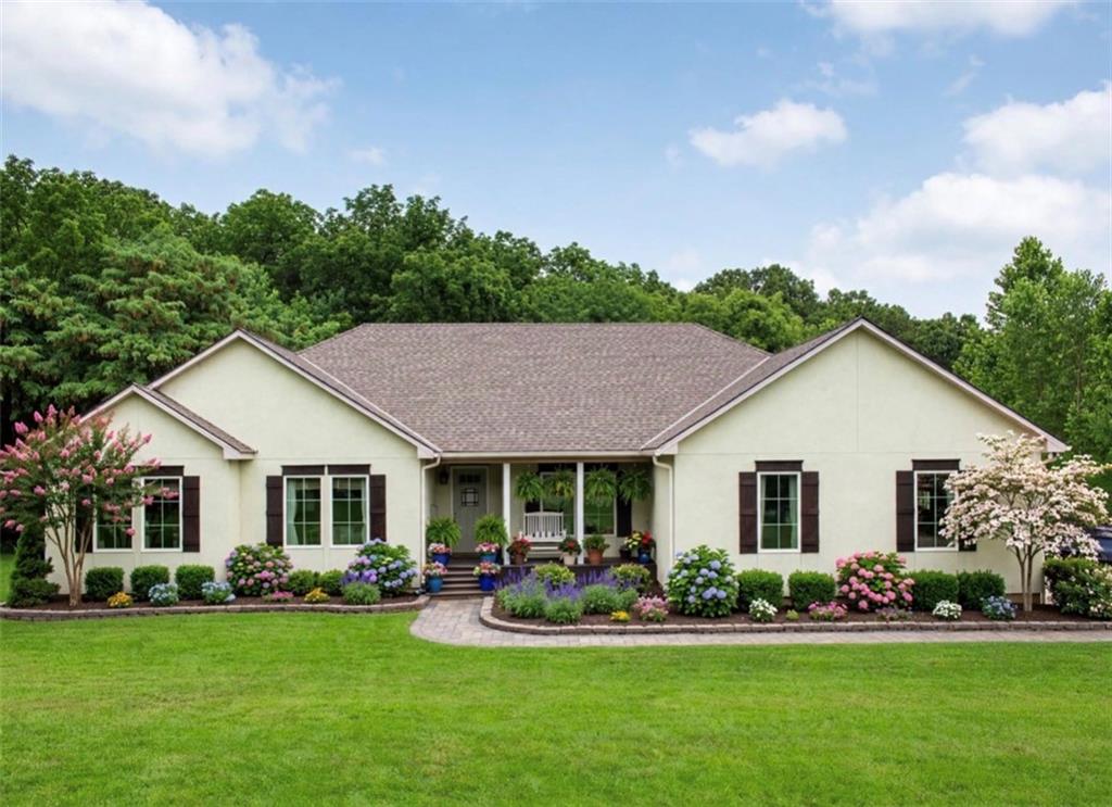 Listing Photo MLS #HMS2626032