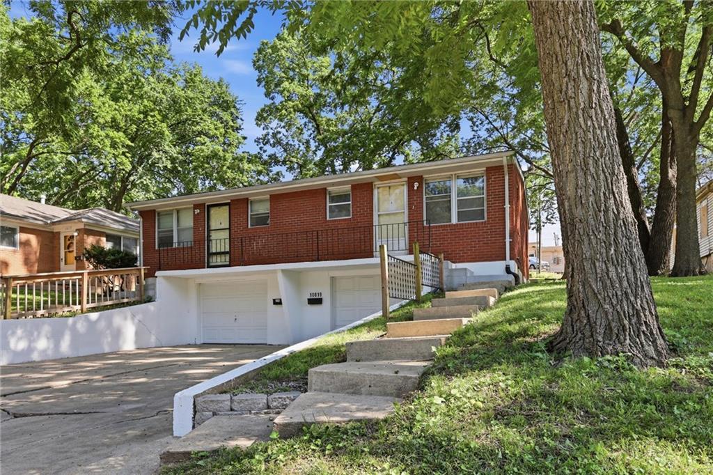 Listing Photo MLS #HMS2626097