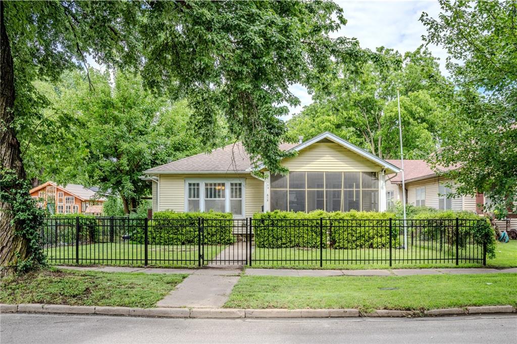 Listing Photo MLS #HMS2626145