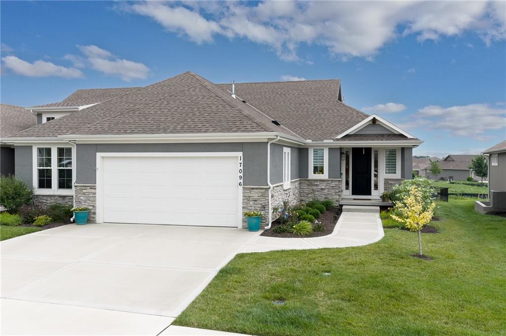 Listing Photo MLS #HMS2626176