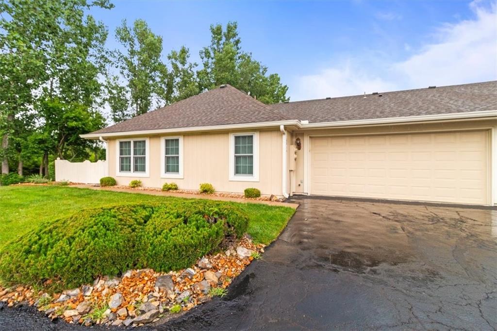 Listing Photo MLS #HMS2626357