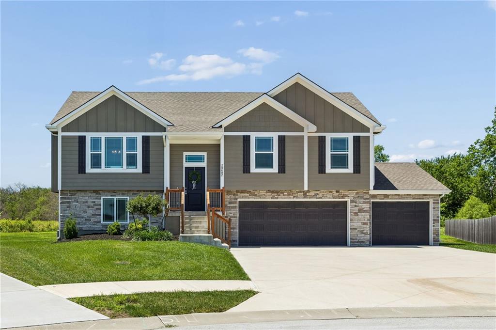 Listing Photo MLS #HMS2626504