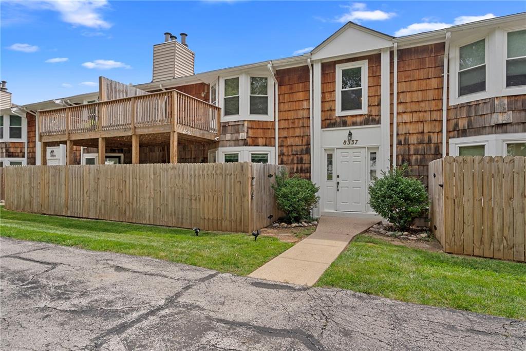 Listing Photo MLS #HMS2626647