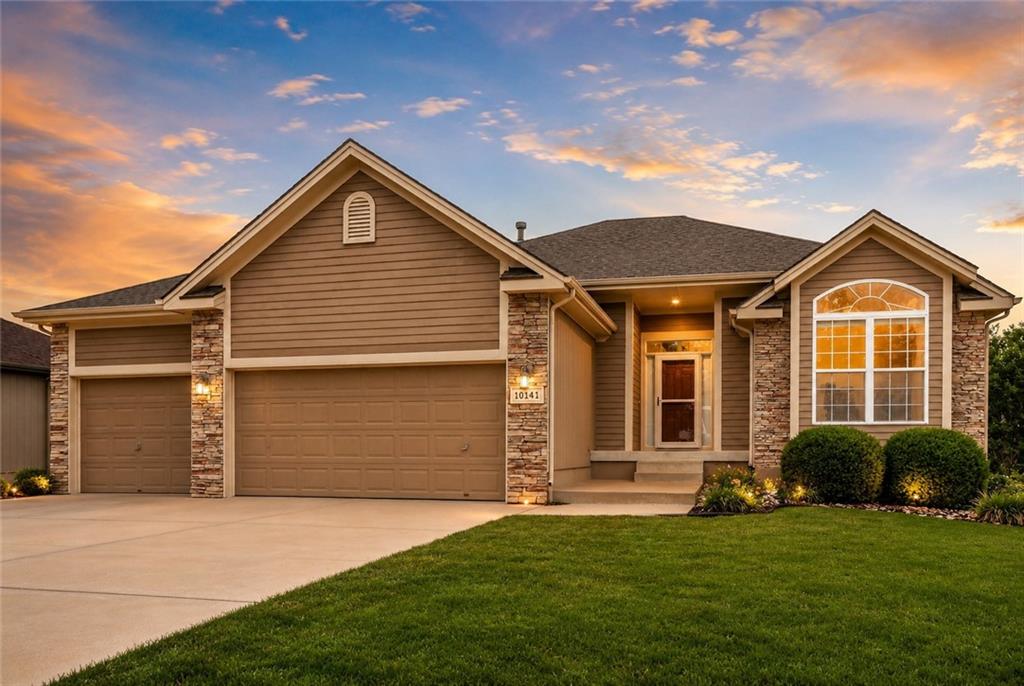 Listing Photo MLS #HMS2626777
